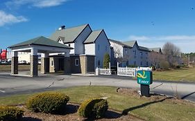 Residences At Solomon Pond